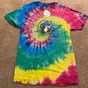 Tie-dye Buc-ee’s shirt adult size small